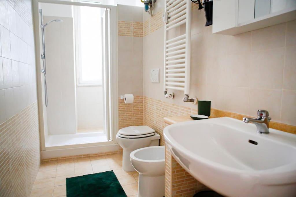 A Comfortable Apartment For You In San Lorenzo Рим Екстериор снимка