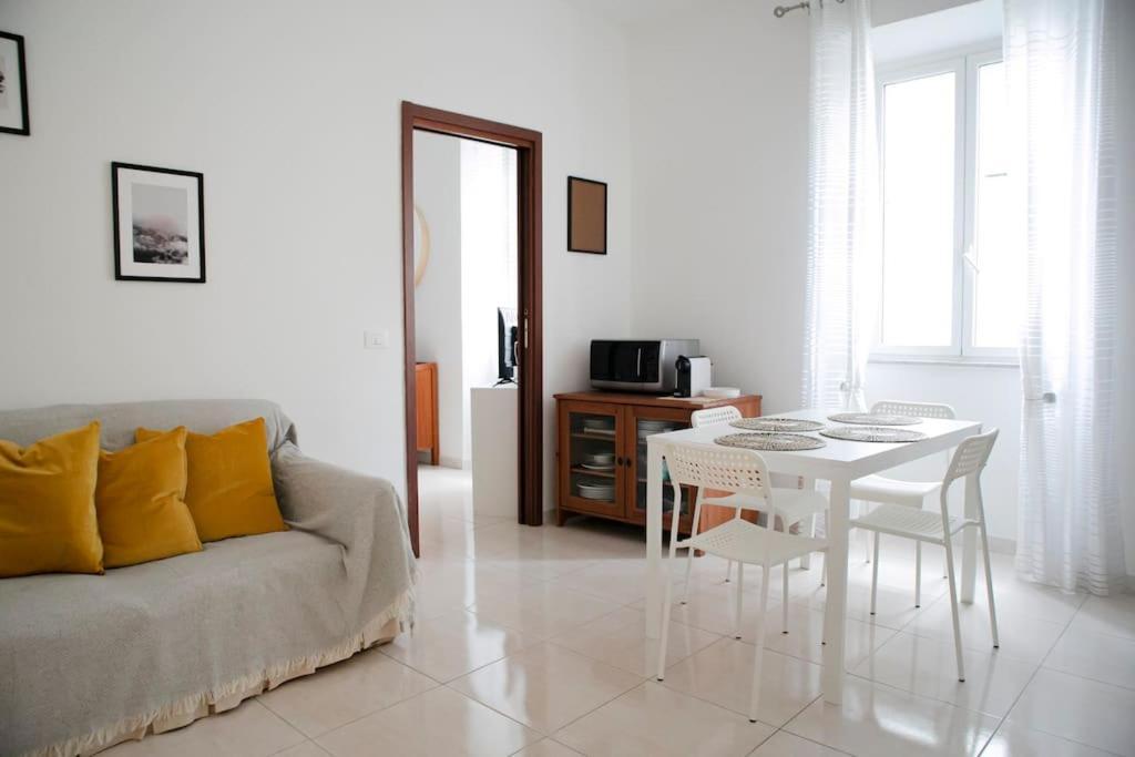 A Comfortable Apartment For You In San Lorenzo Рим Екстериор снимка